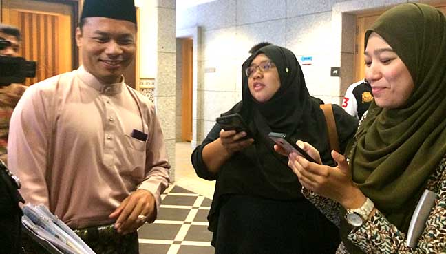 2 0 0 5 Pegawai kanan JPJ didenda RM600 pandu di lorong kecemasan