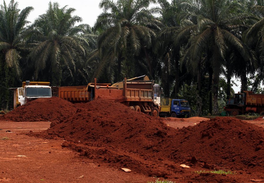 Seized bauxite stockpile at RM128 billion most found at Felda Bukit Goh and Kuantan Port